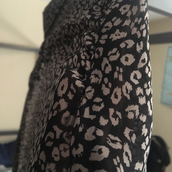 Size 2 Banana Republic Button Down - Picture 3 of 4